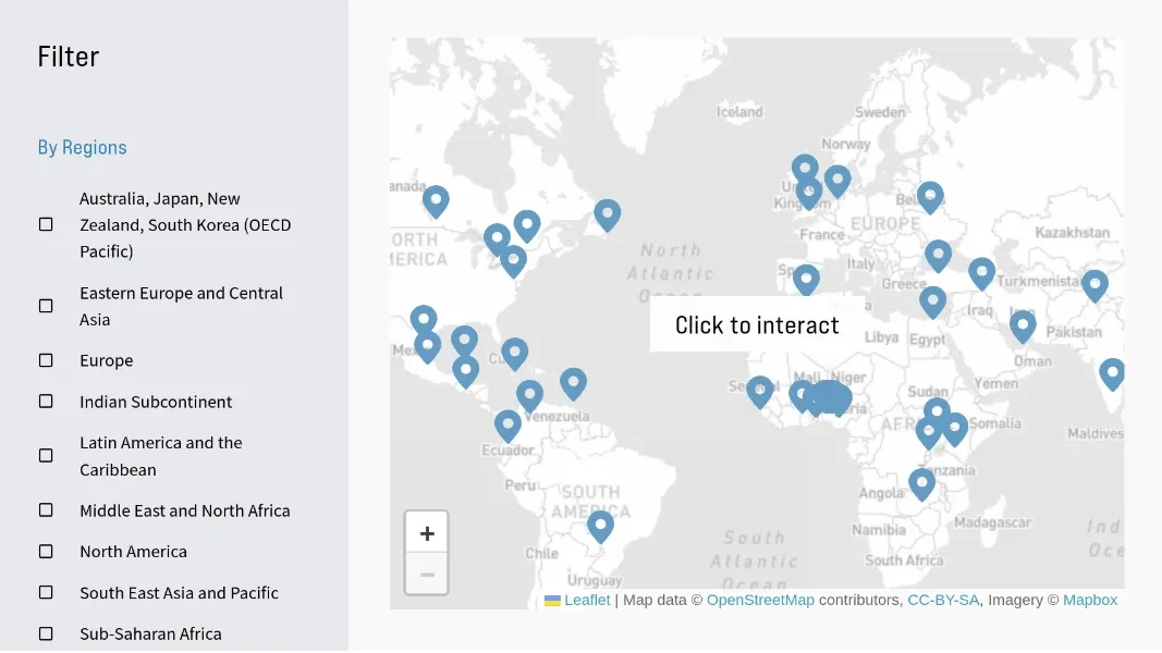 Une carte dynamique a été imaginée comme élément central, mettant en valeur l’emplacement des participants à travers les programmes et illustrant l’impact mondial de l’organisation.